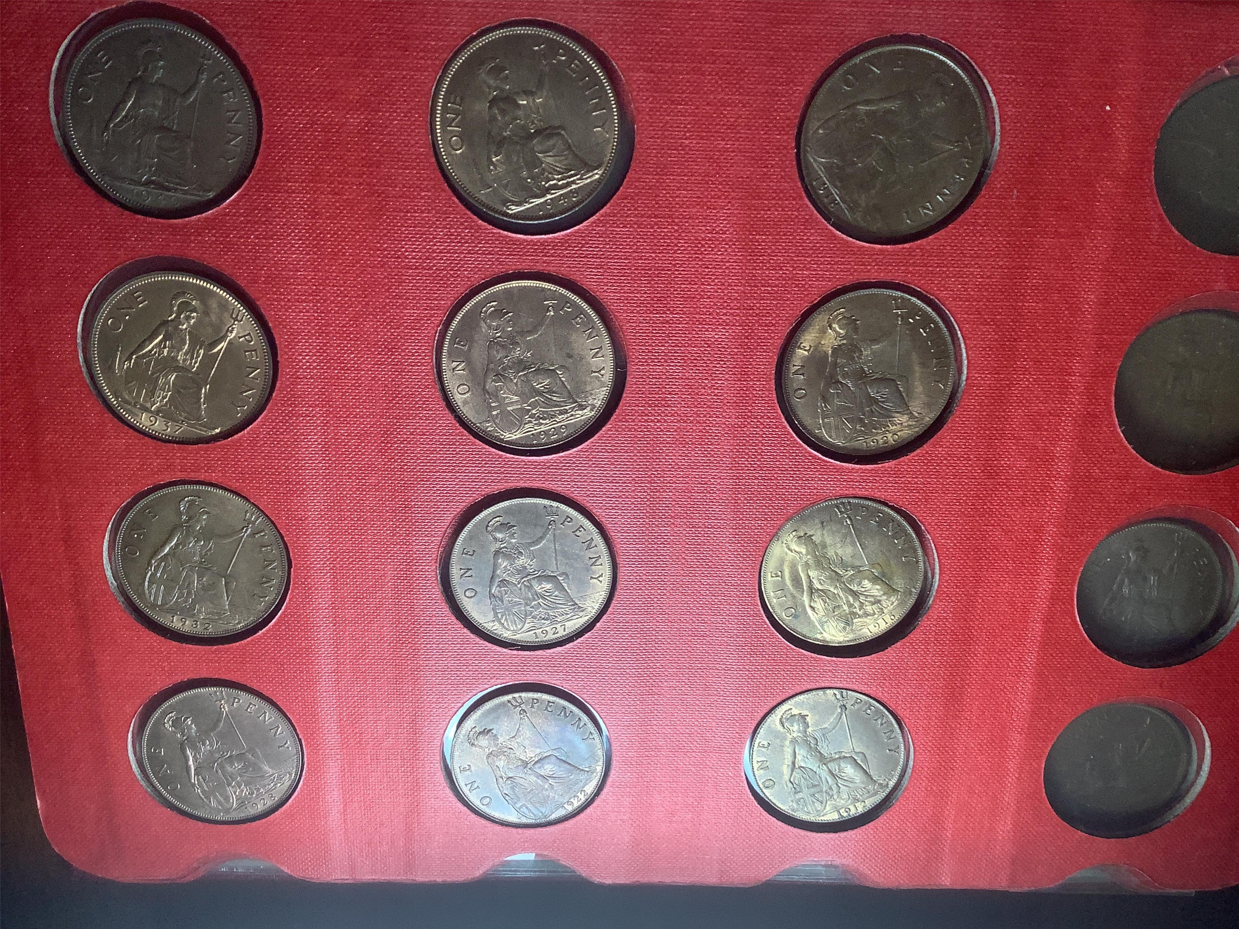 John Hill Collection., British coins, George V to Elizabeth II, eighteen bronze pennies, EF to UNC, some with lustre, Victoria, incomplete date set of bronze half pennies and farthings, 1860-1901, various grades, George